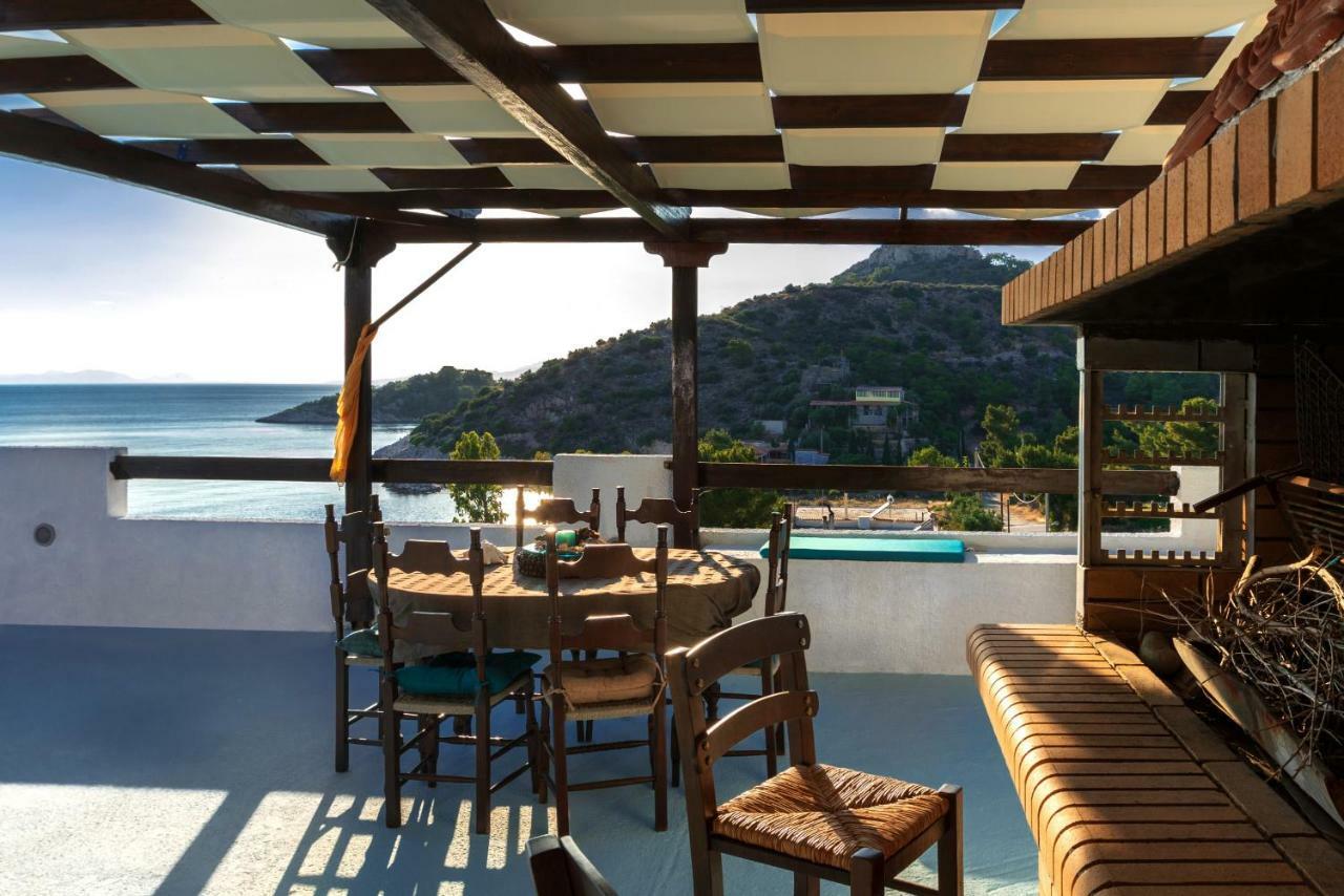 Saronic Seafront Villa Саламис Екстериор снимка